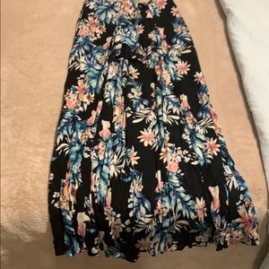 This is shorts in long skirt floral pattern